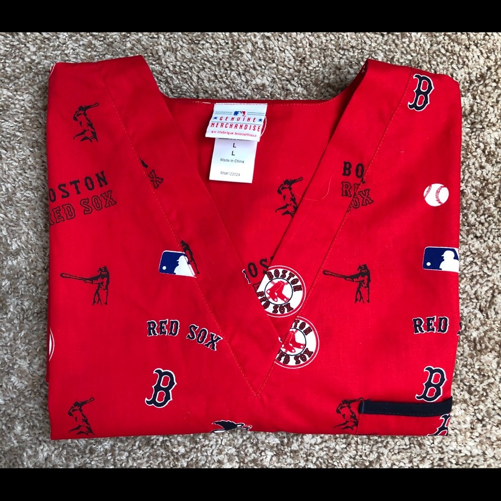 NWT Boston Red Sox Scrub Top